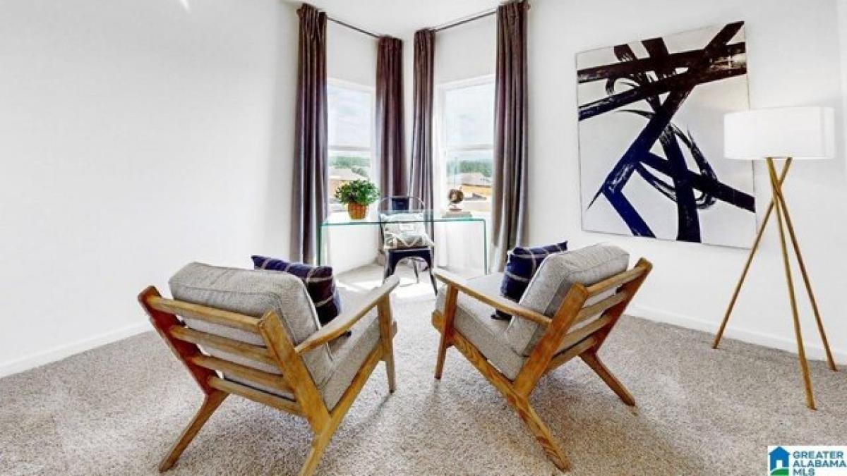 Picture of Home For Sale in Calera, Alabama, United States