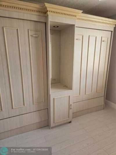 Home For Rent in Davie, Florida