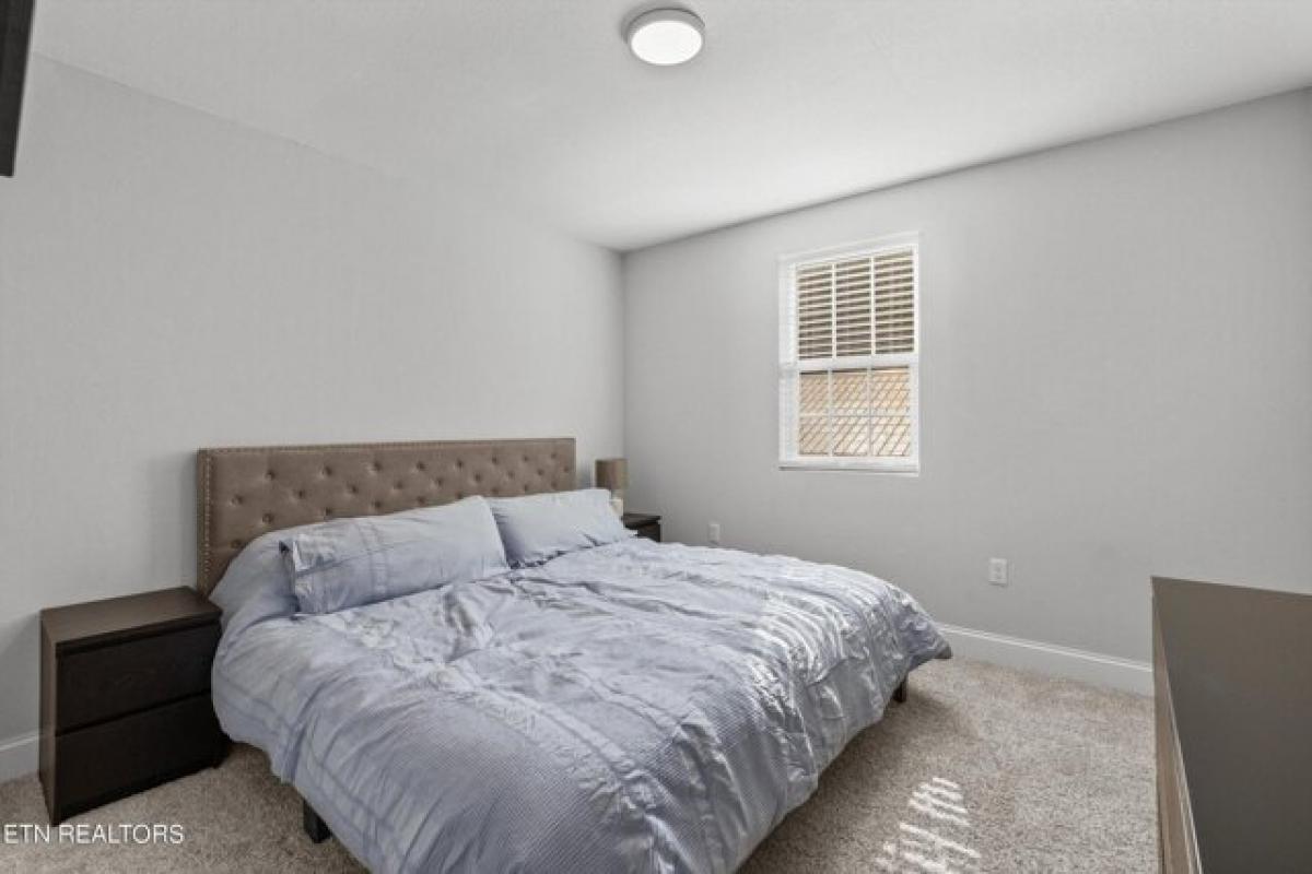 Picture of Home For Sale in Knoxville, Tennessee, United States