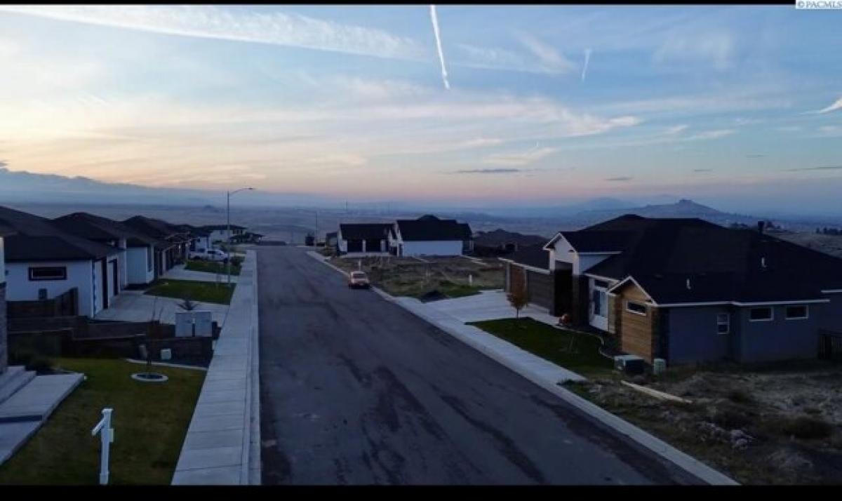 Picture of Residential Land For Sale in Kennewick, Washington, United States