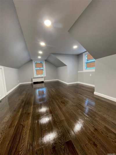 Home For Sale in Valley Stream, New York