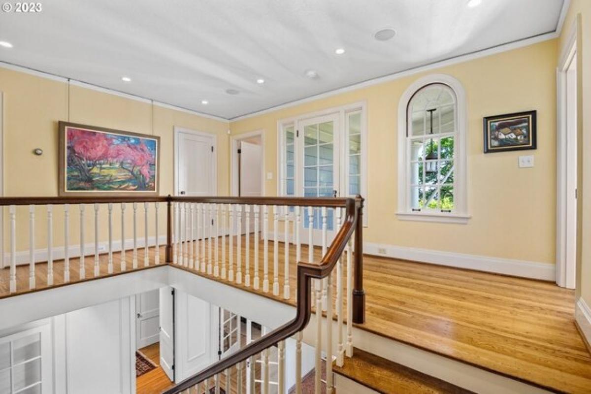 Picture of Home For Sale in Portland, Oregon, United States