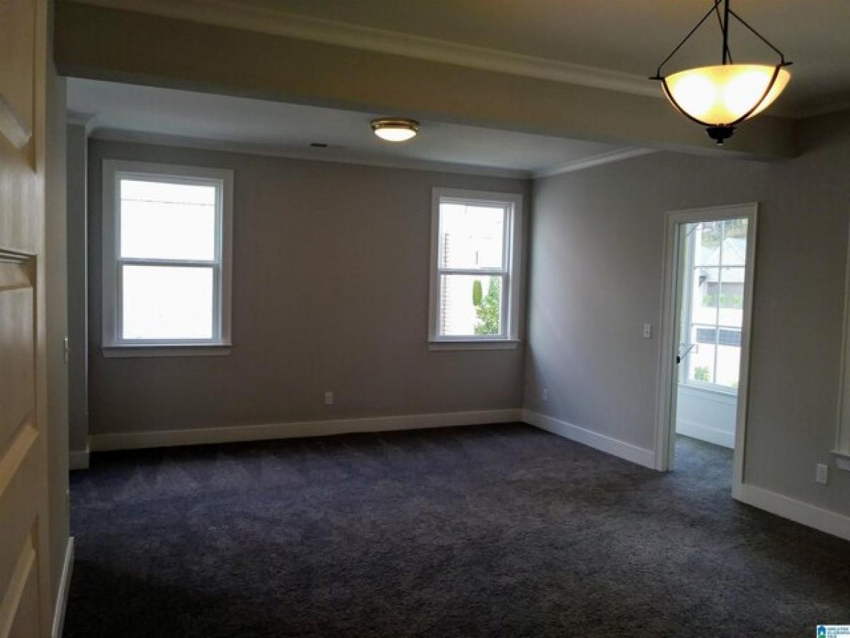 Picture of Home For Sale in Hoover, Alabama, United States