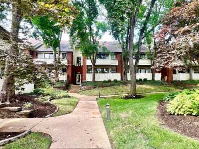 Home For Sale in Saint Louis, Missouri