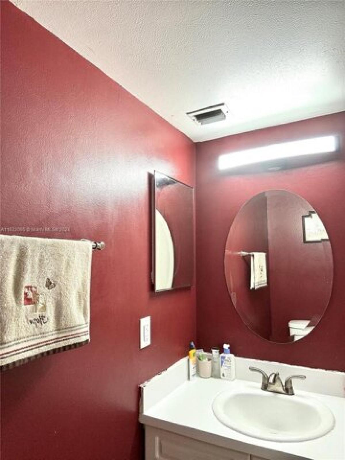 Picture of Home For Sale in Cooper City, Florida, United States