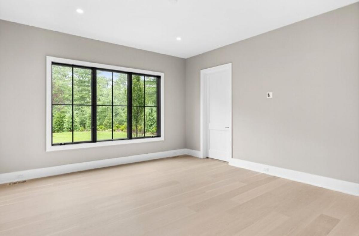 Picture of Home For Sale in East Hampton, New York, United States