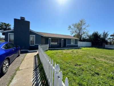 Home For Sale in Yuba City, California