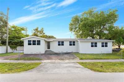 Home For Rent in Miami, Florida