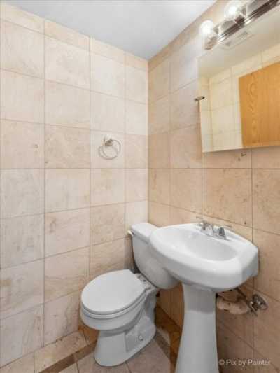 Home For Rent in Chicago, Illinois