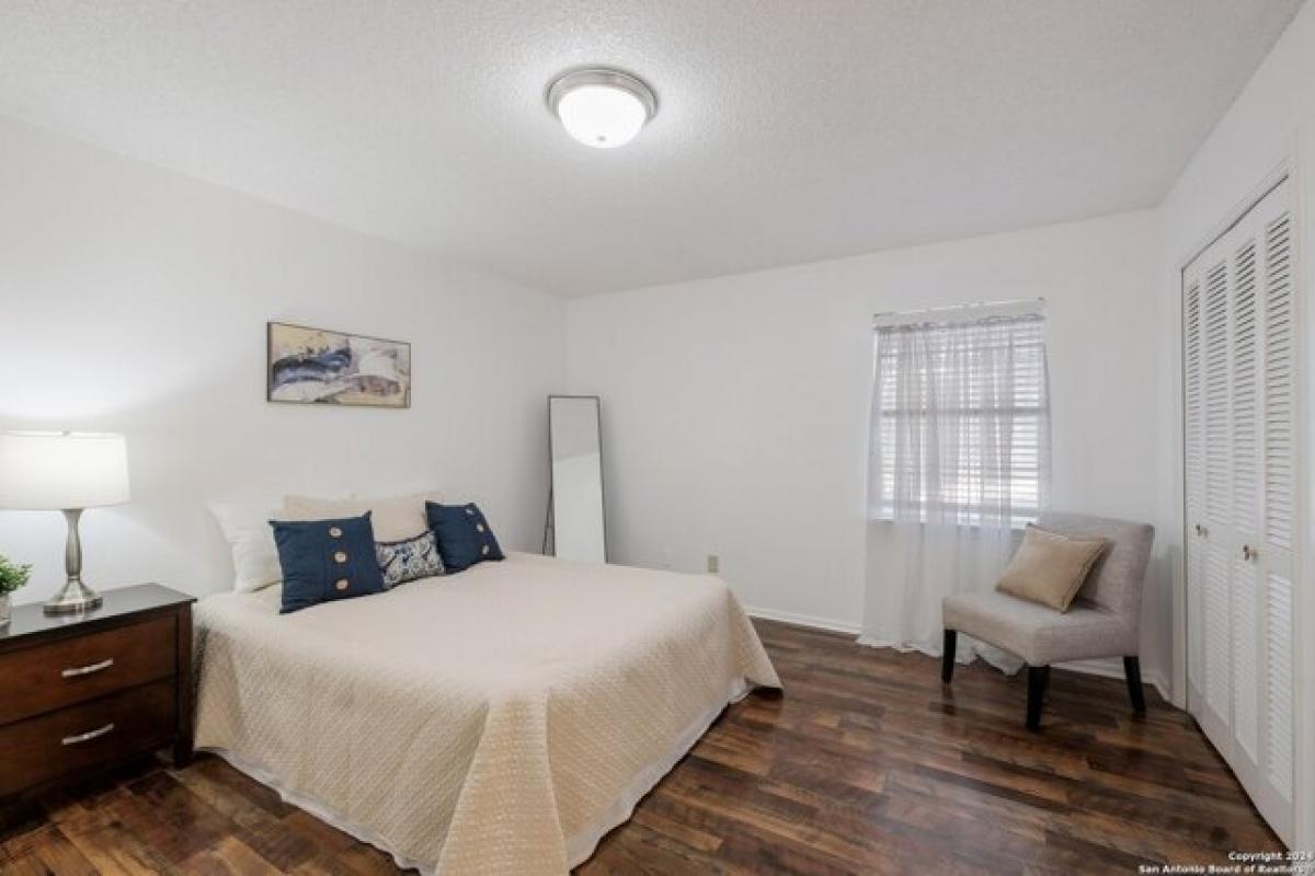 Picture of Home For Sale in San Antonio, Texas, United States