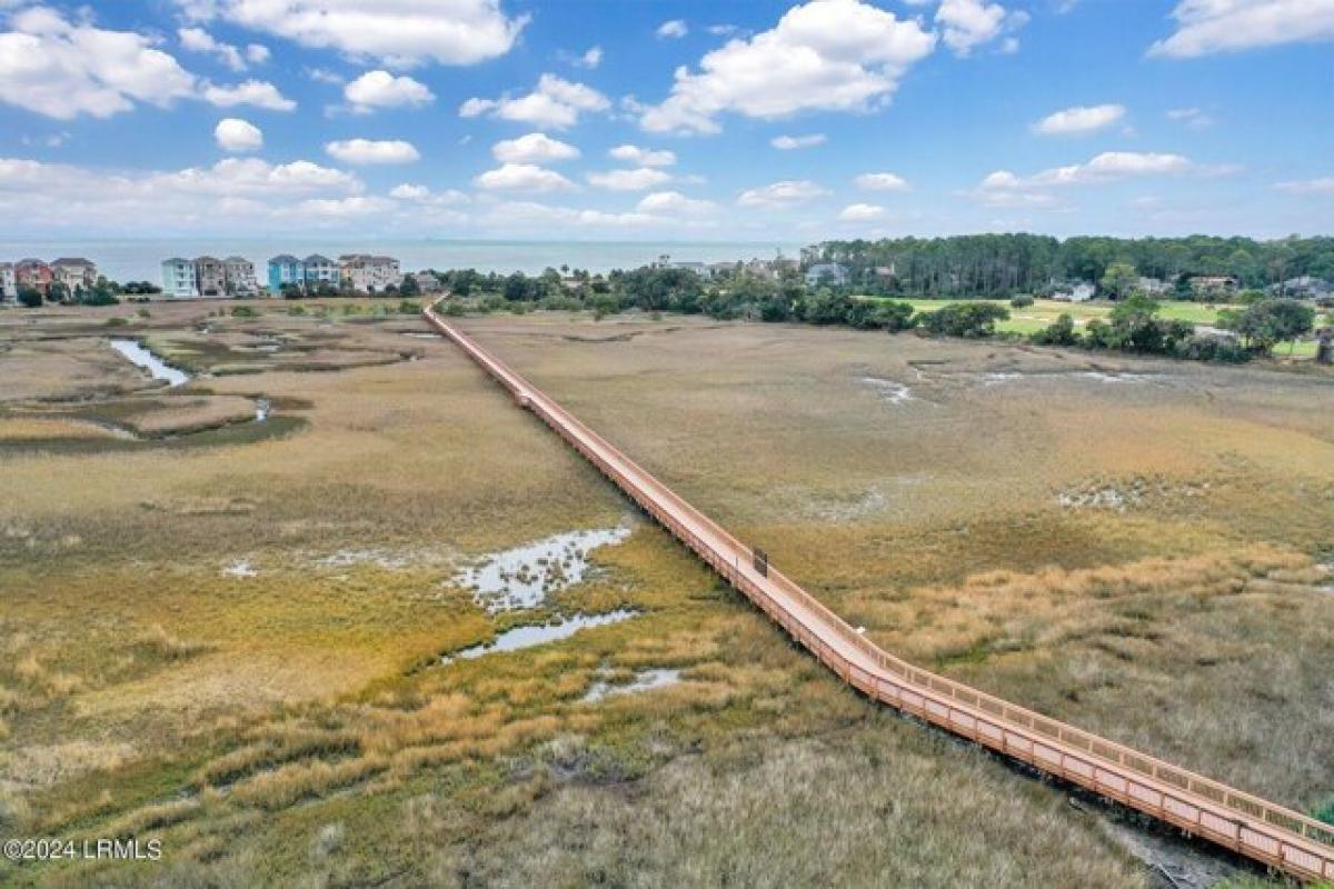 Picture of Home For Sale in Hilton Head Island, South Carolina, United States