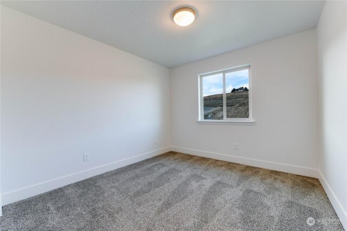 Picture of Home For Sale in Moses Lake, Washington, United States