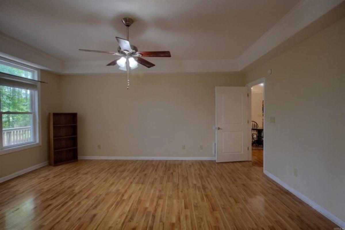 Picture of Home For Sale in Hot Springs Village, Arkansas, United States