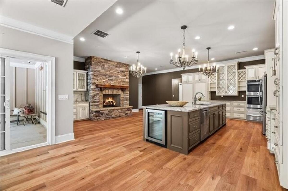 Picture of Home For Sale in Cumming, Georgia, United States