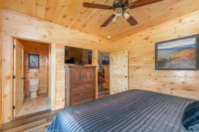 Home For Sale in Pigeon Forge, Tennessee