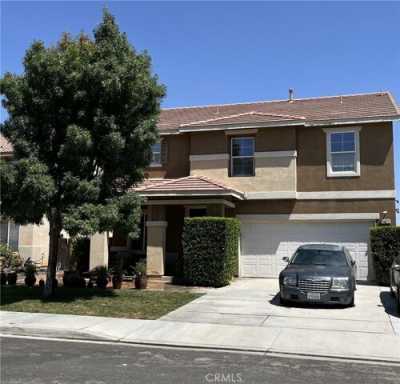 Home For Sale in Victorville, California