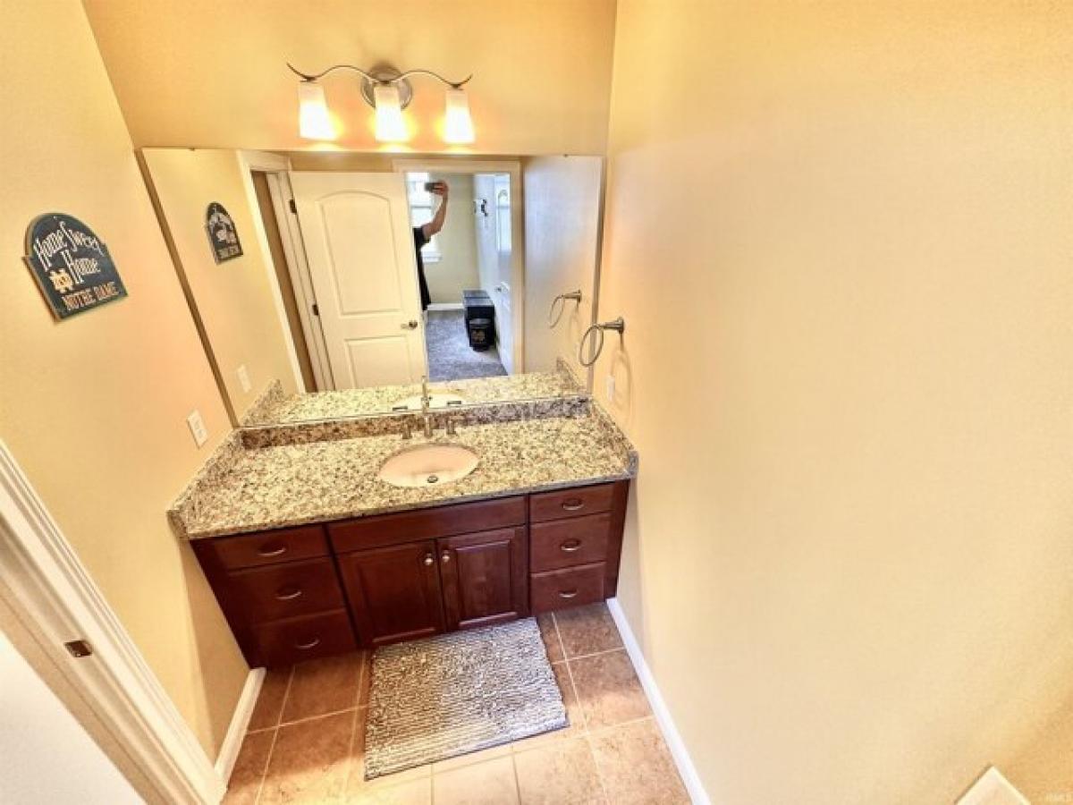 Picture of Home For Sale in South Bend, Indiana, United States