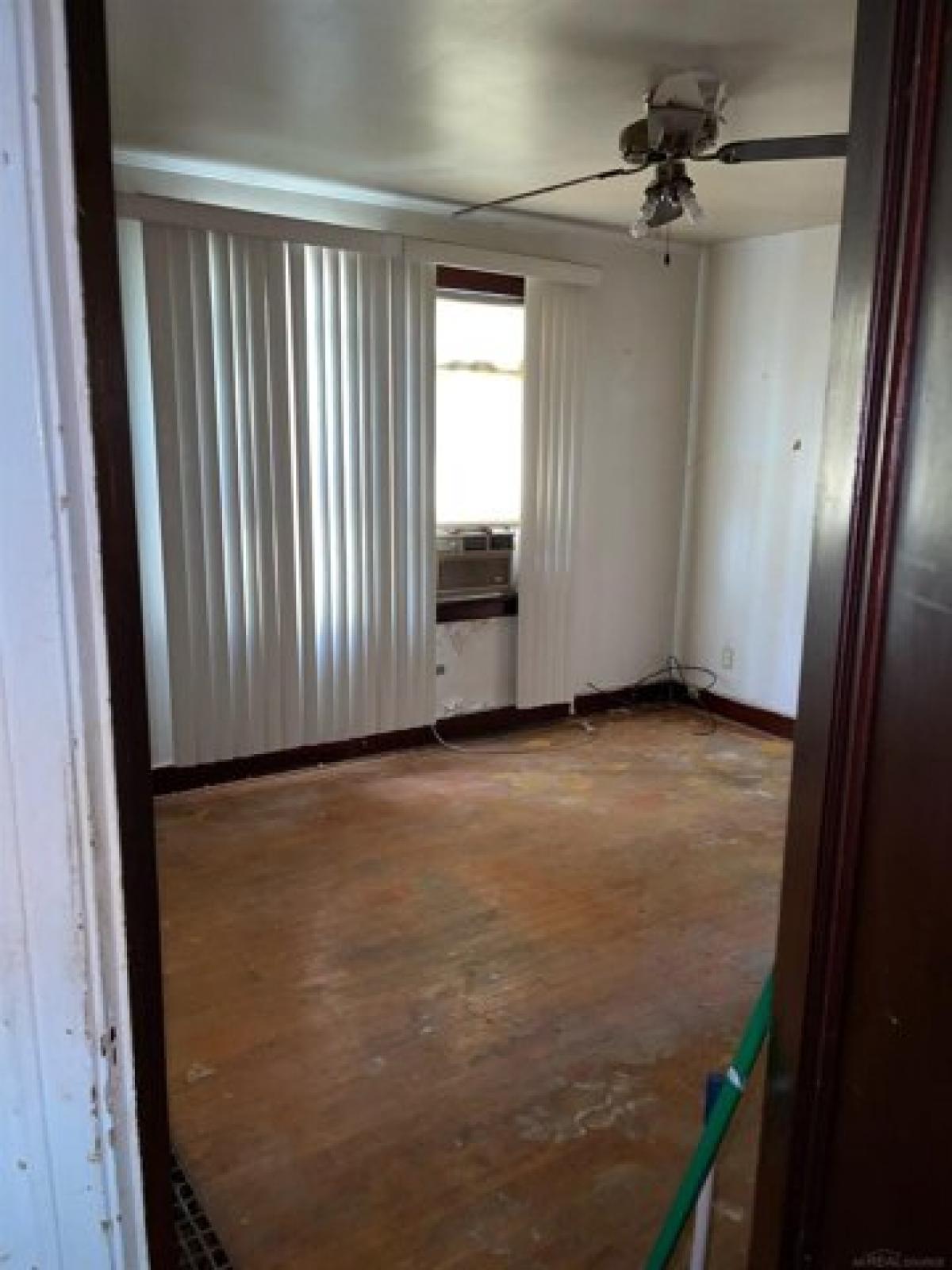 Picture of Home For Sale in Detroit, Michigan, United States