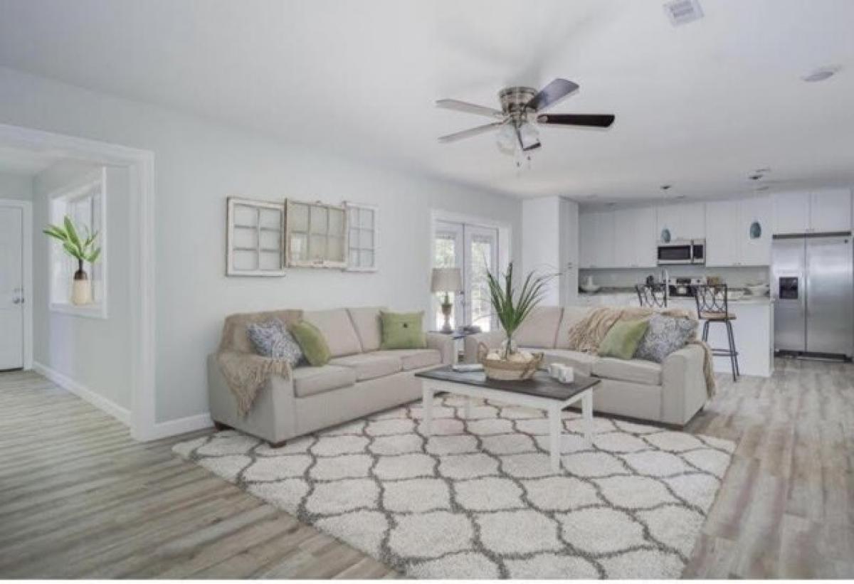 Picture of Home For Sale in Miramar Beach, Florida, United States