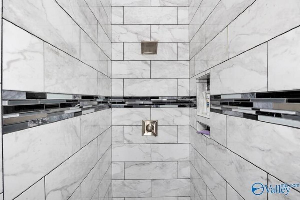 Picture of Home For Sale in Athens, Alabama, United States