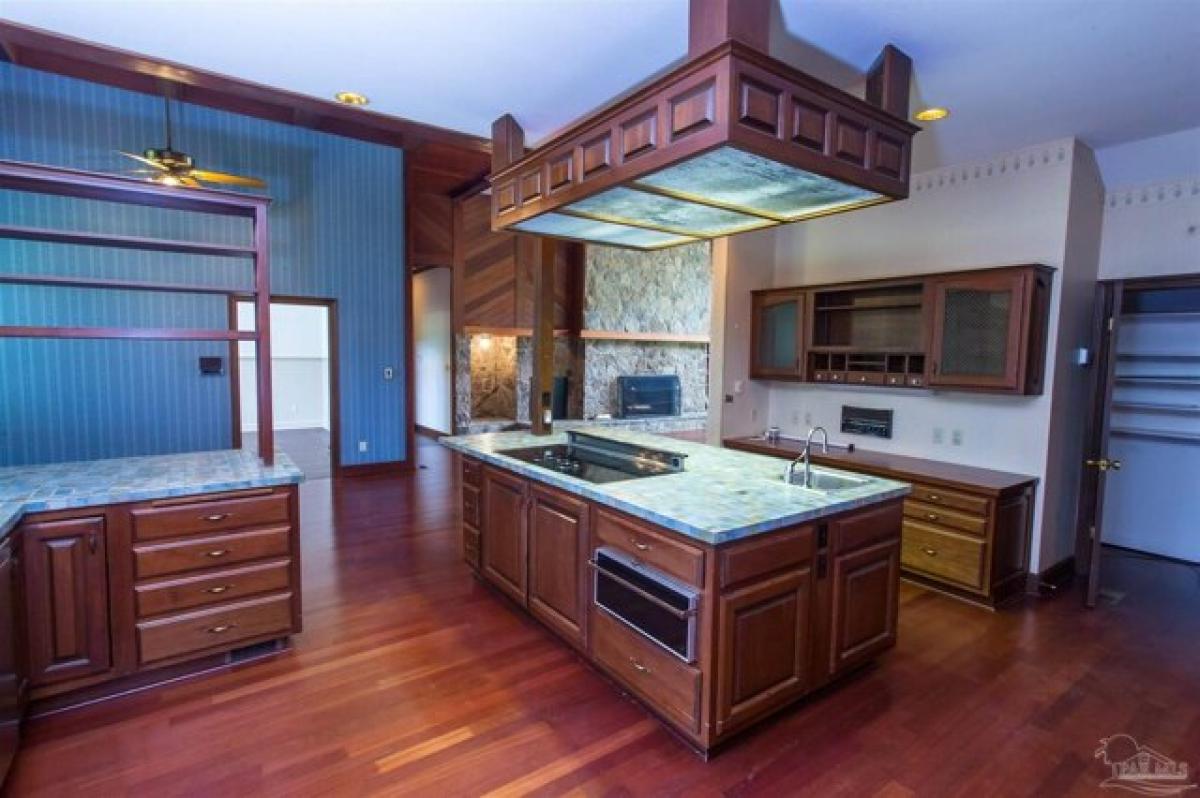 Picture of Home For Sale in Cantonment, Florida, United States