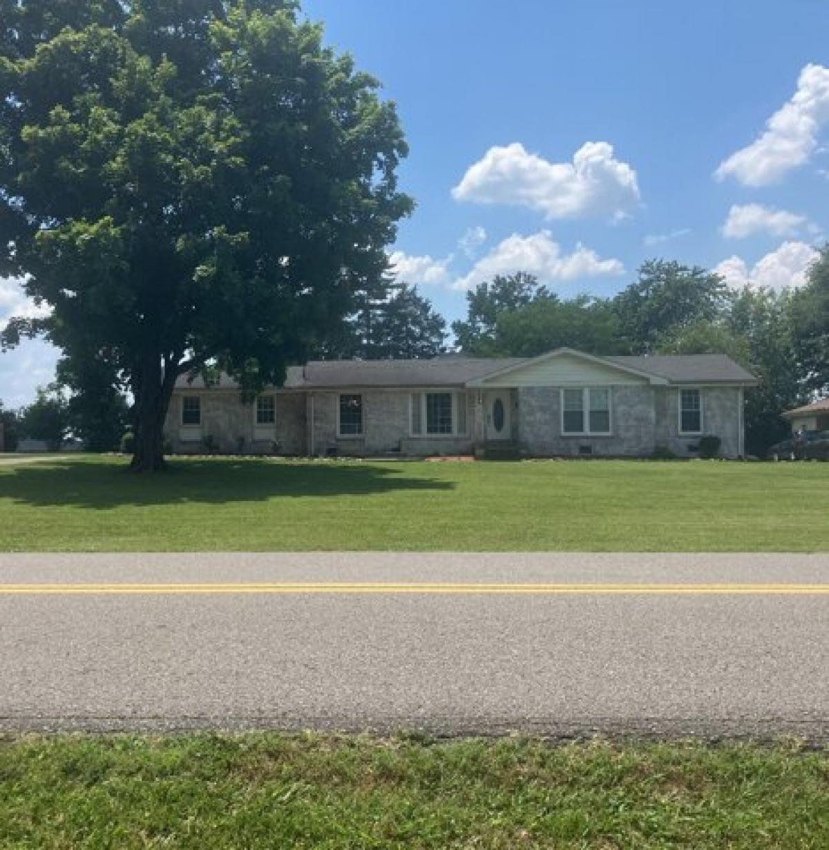 Picture of Home For Sale in Hendersonville, Tennessee, United States