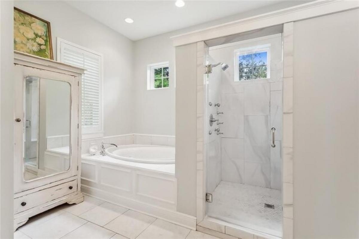 Picture of Home For Sale in Mandeville, Louisiana, United States