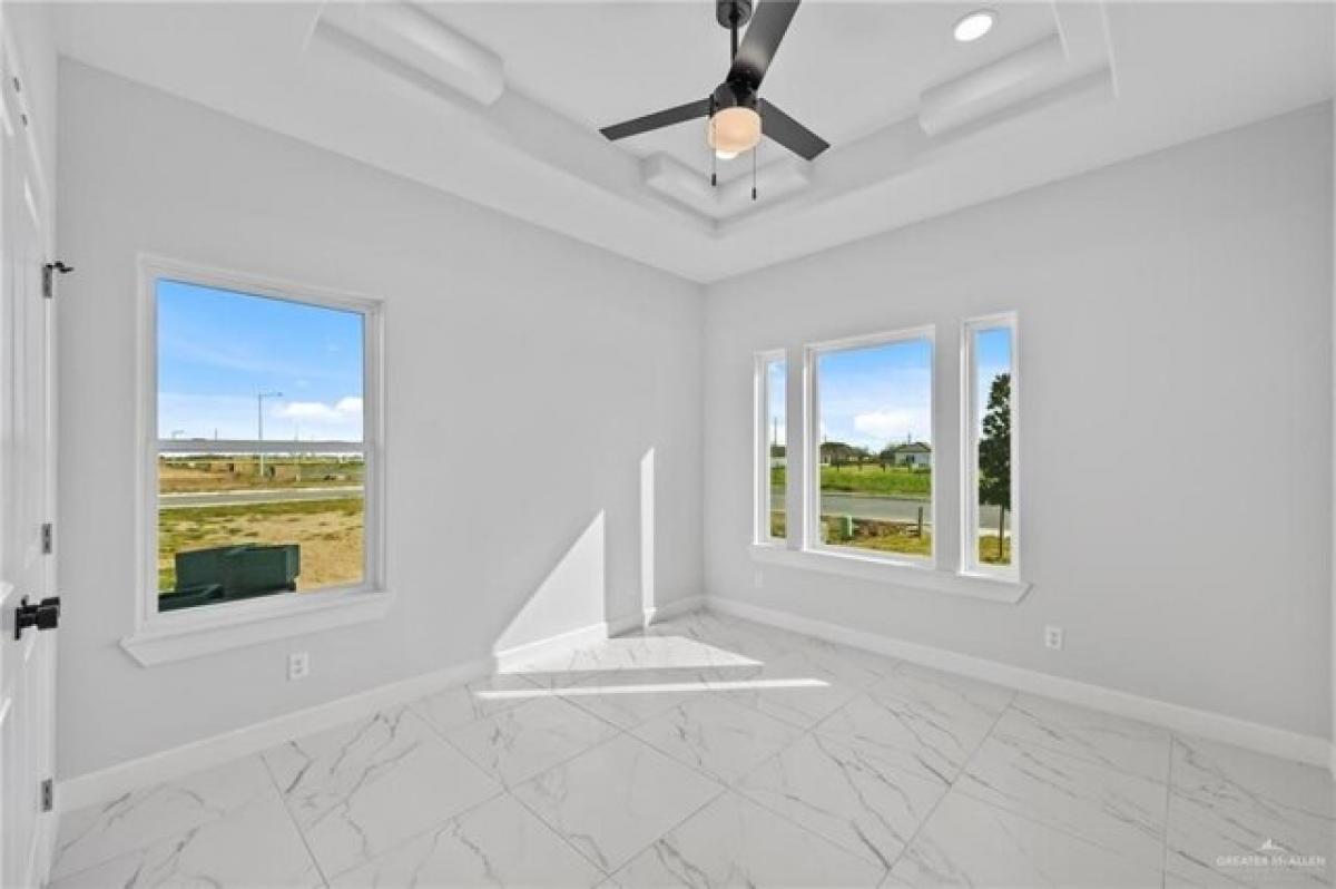 Picture of Home For Sale in Edinburg, Texas, United States