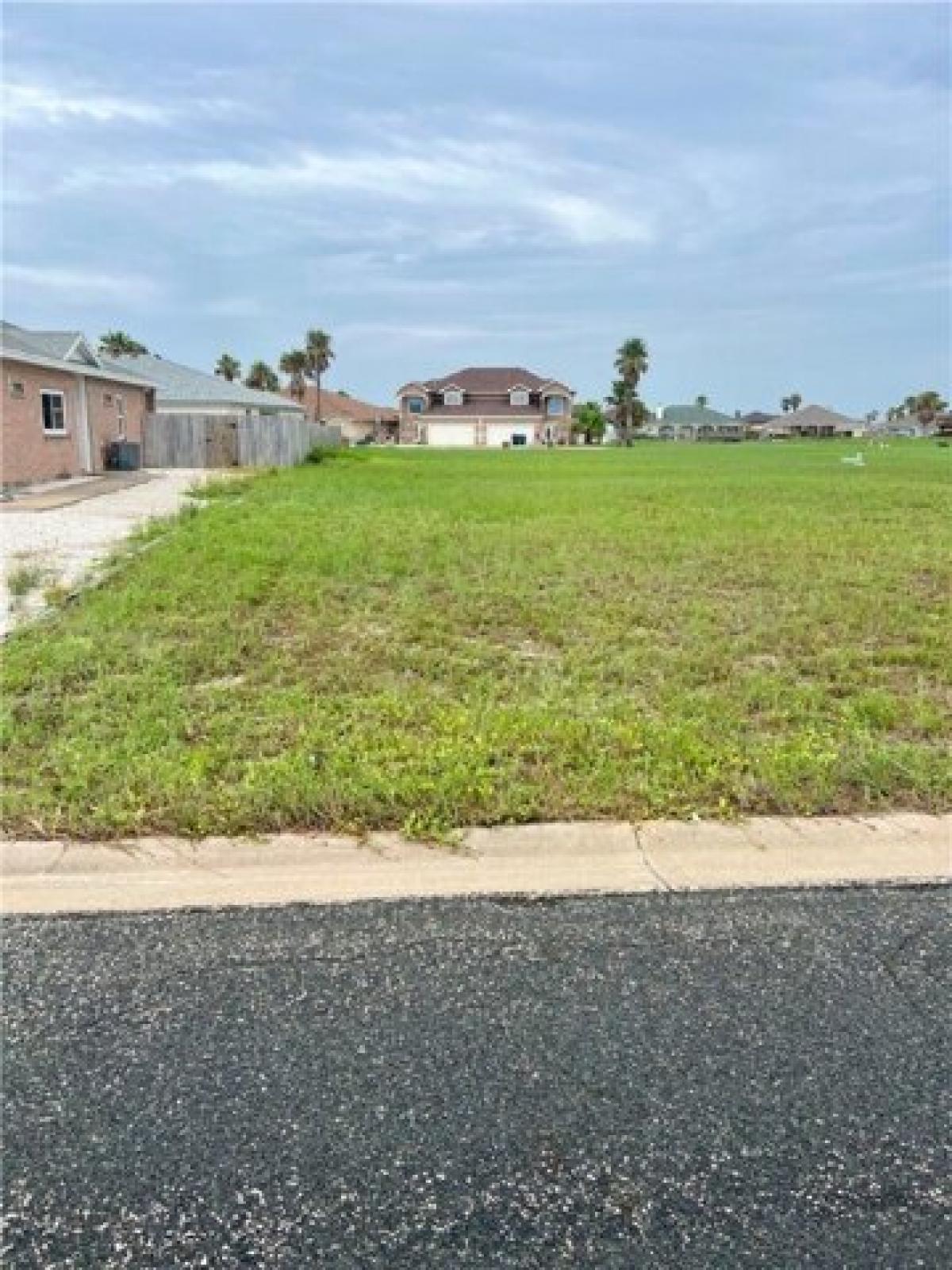 Picture of Residential Land For Sale in Corpus Christi, Texas, United States