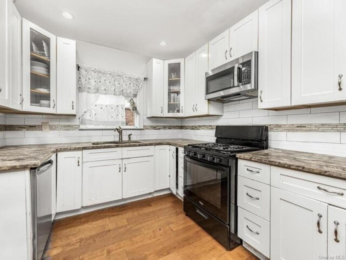 Picture of Home For Sale in Mount Vernon, New York, United States