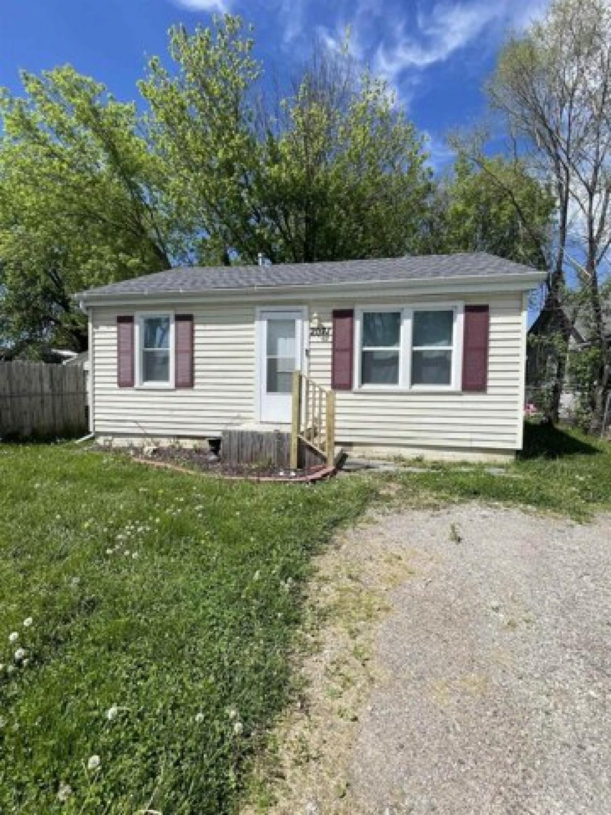 Picture of Home For Sale in Burton, Michigan, United States