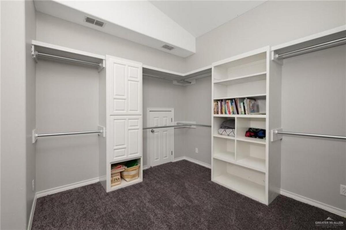 Picture of Home For Sale in Mission, Texas, United States