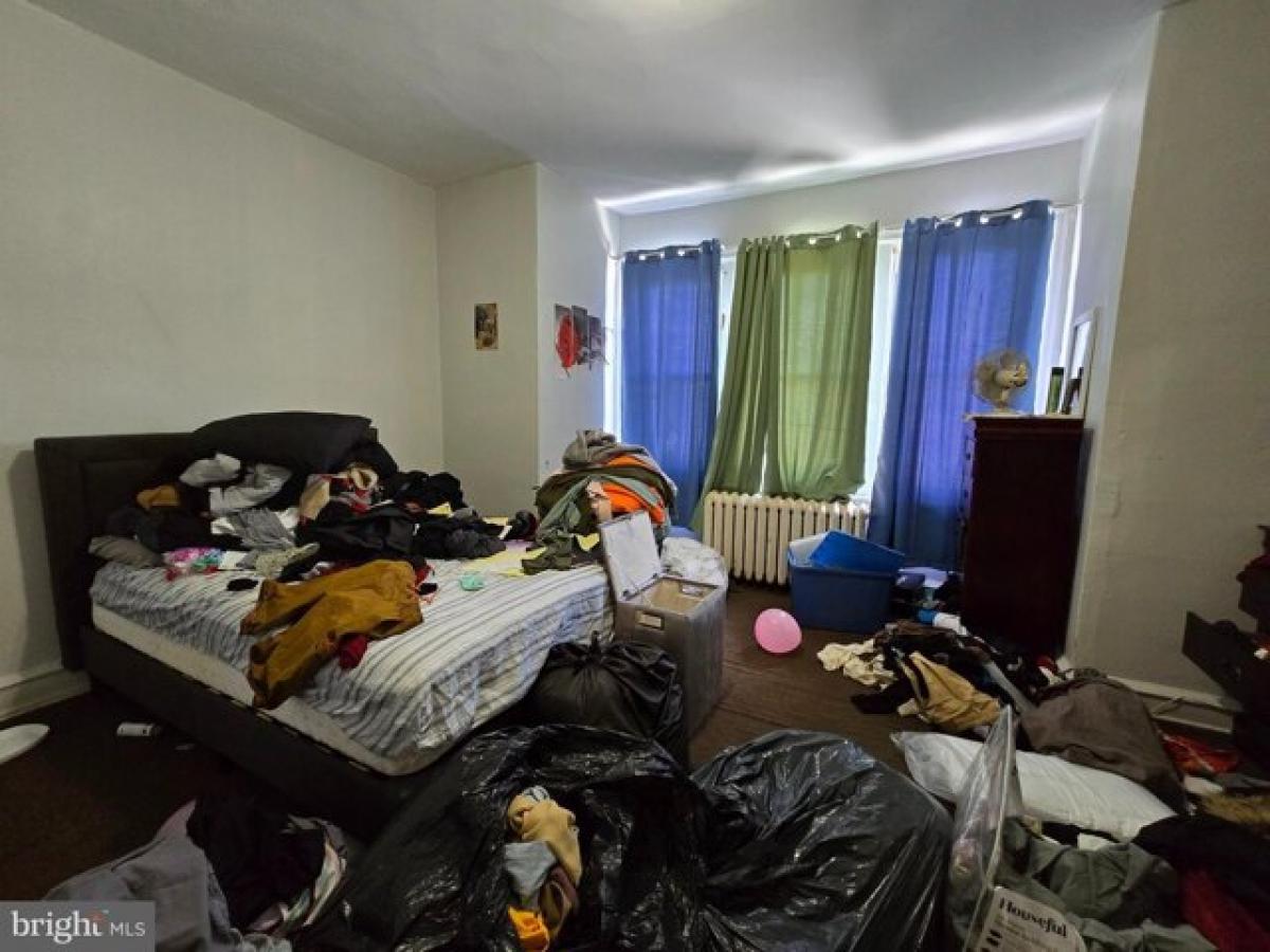 Picture of Home For Sale in Philadelphia, Pennsylvania, United States