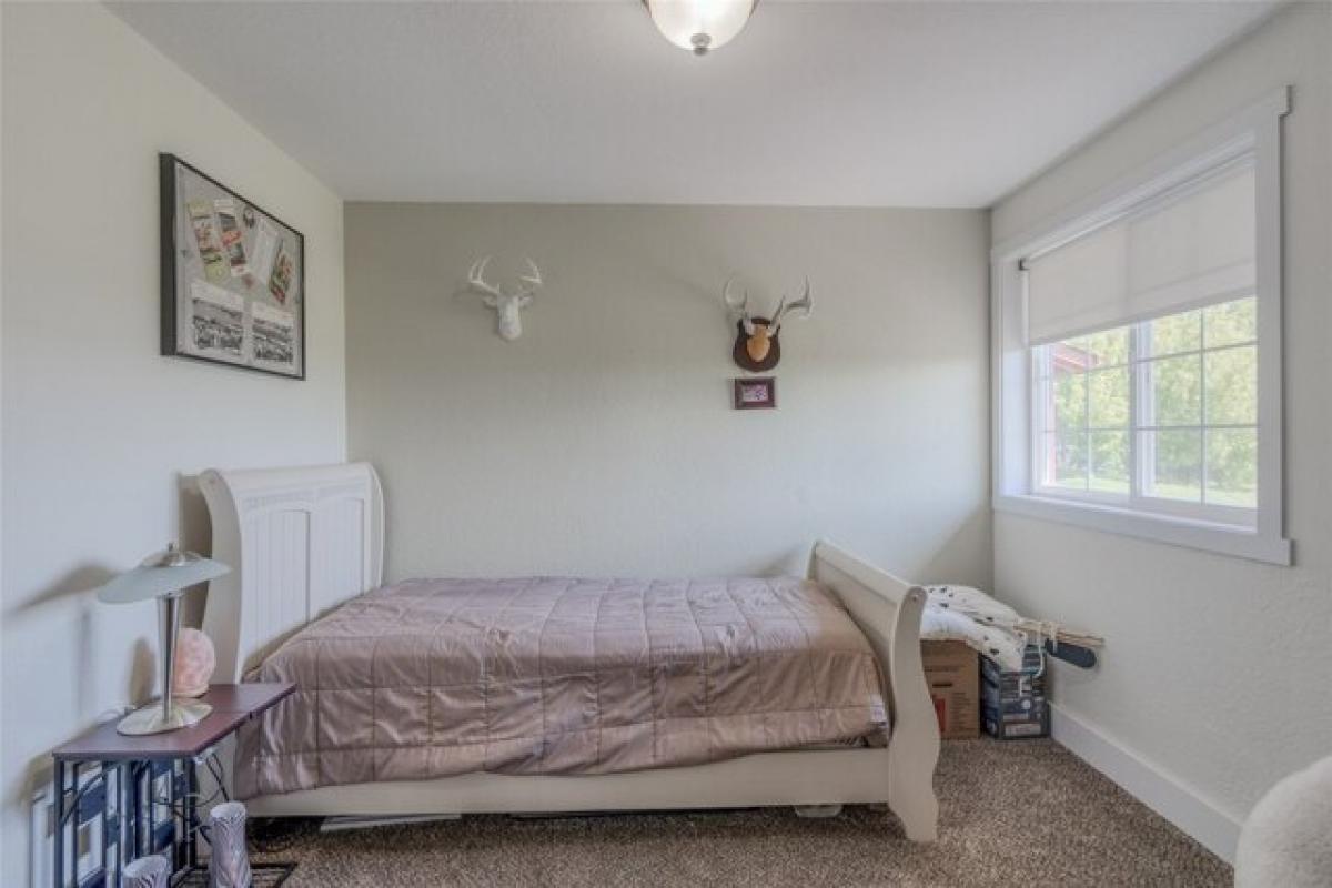 Picture of Home For Sale in Kalispell, Montana, United States
