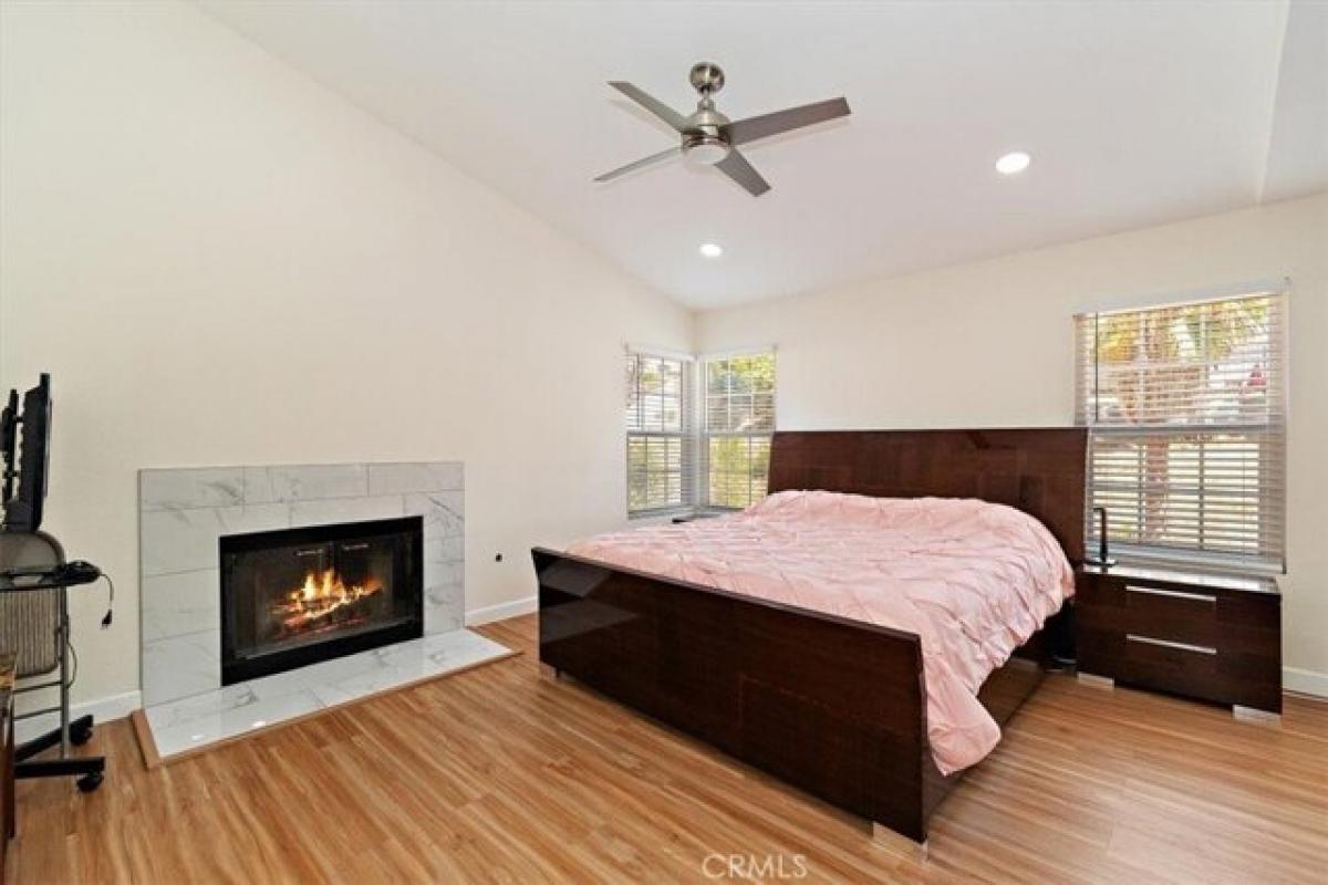 Picture of Home For Sale in Canyon Country, California, United States