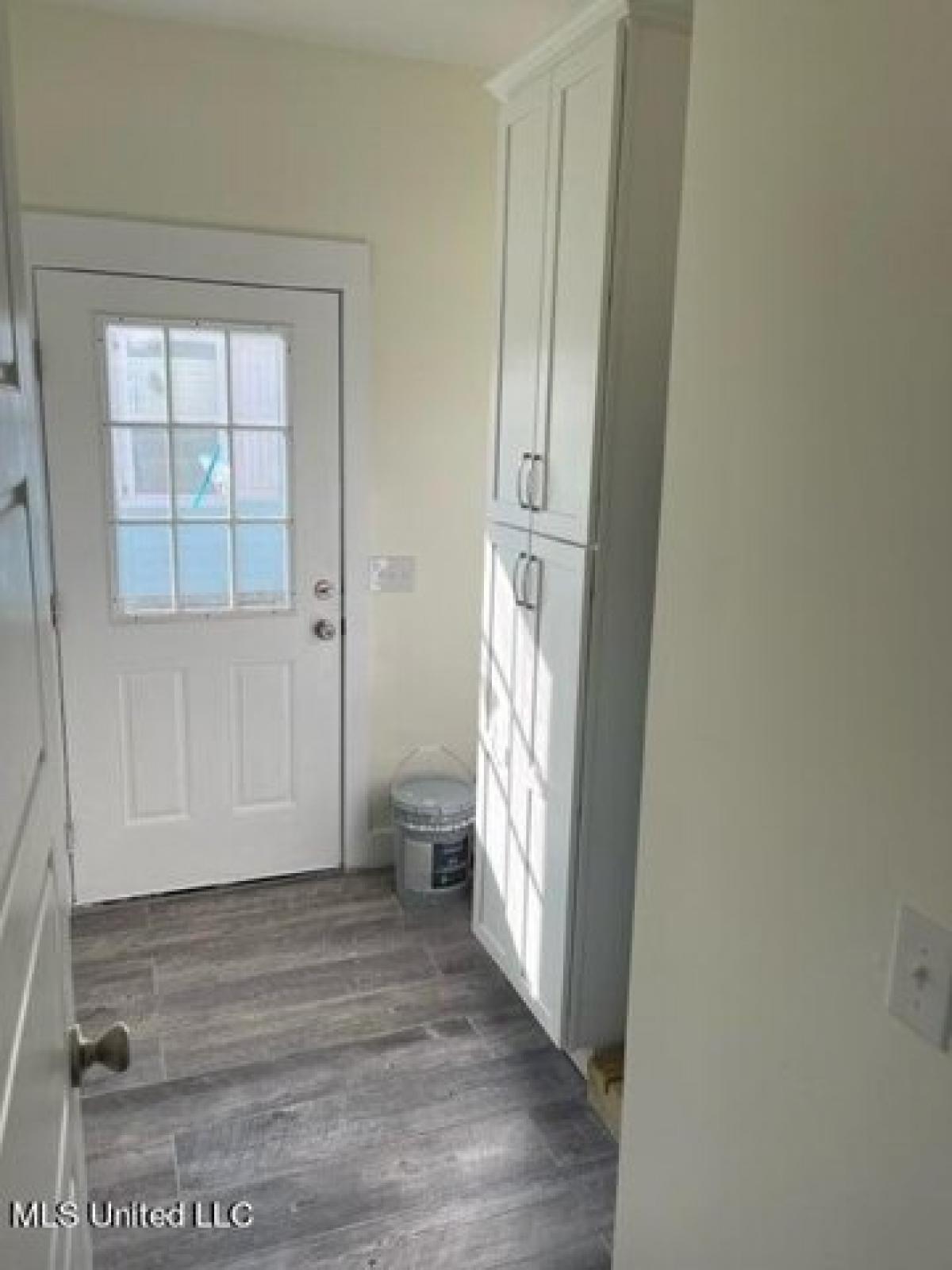 Picture of Home For Sale in Bay Saint Louis, Mississippi, United States