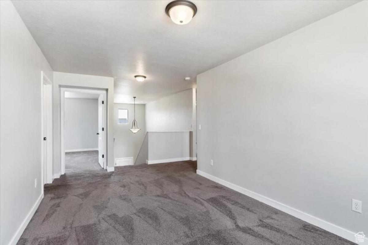 Picture of Home For Sale in Roy, Utah, United States