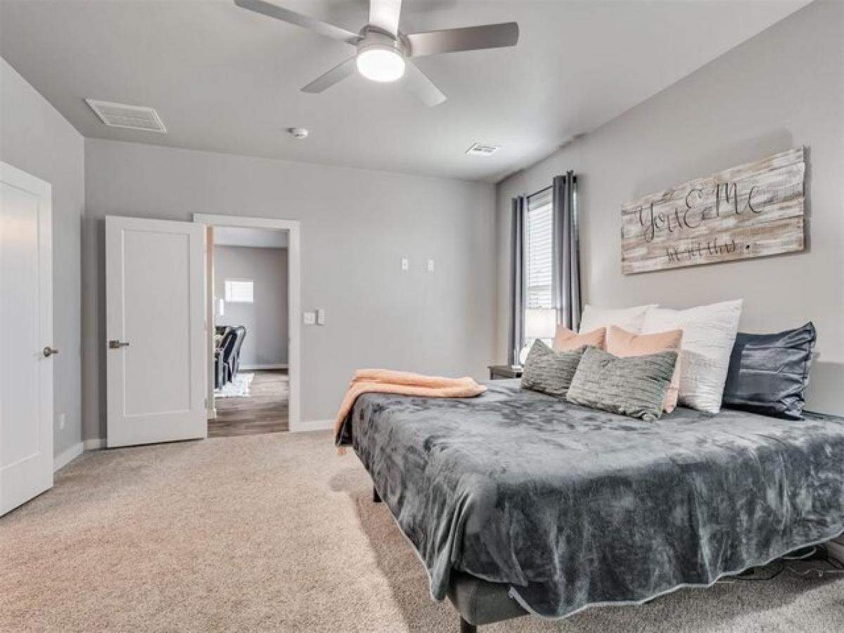 Picture of Home For Sale in Edmond, Oklahoma, United States