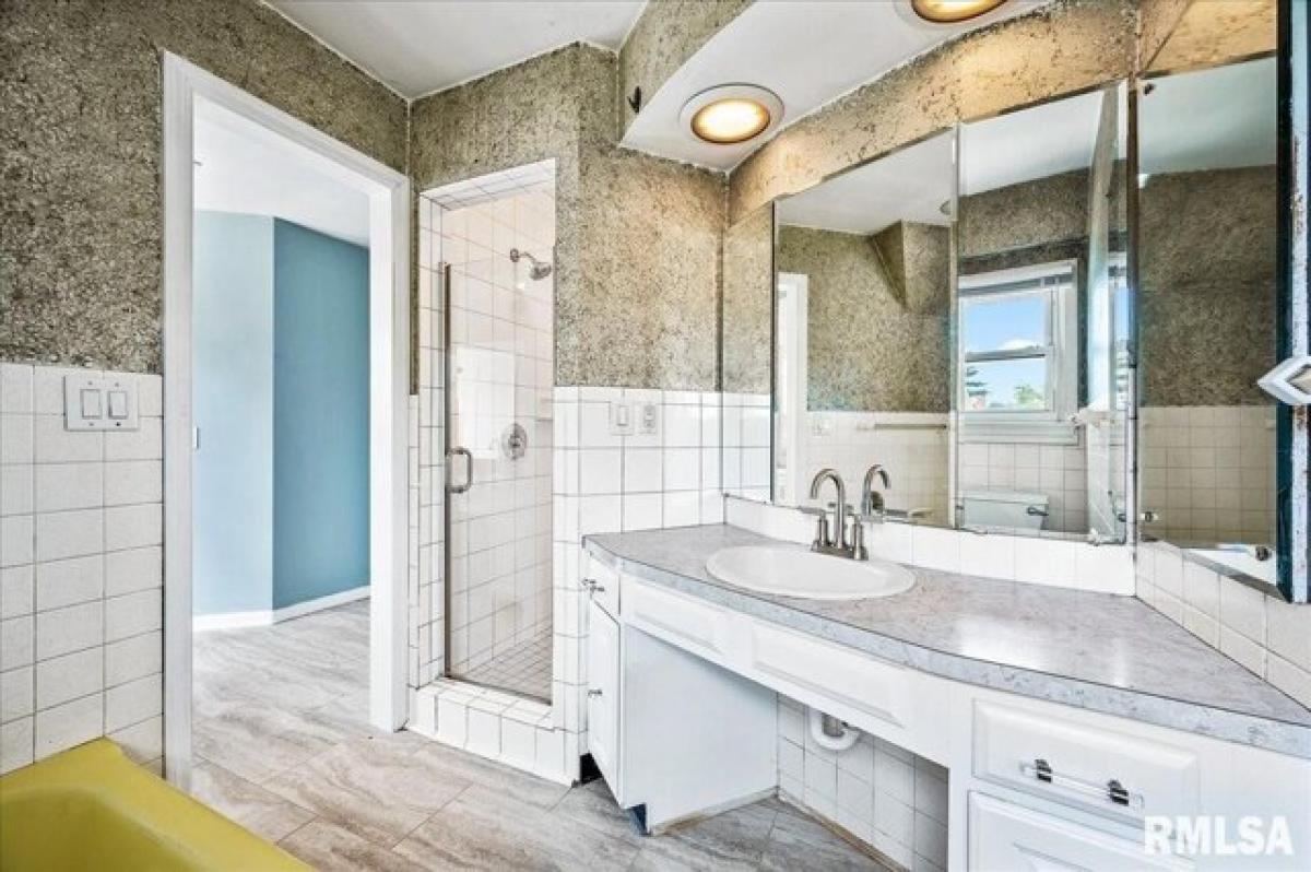 Picture of Home For Sale in Peoria, Illinois, United States