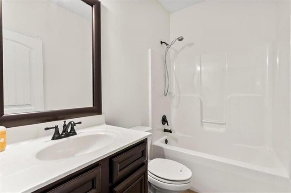 Picture of Home For Sale in Cumming, Georgia, United States