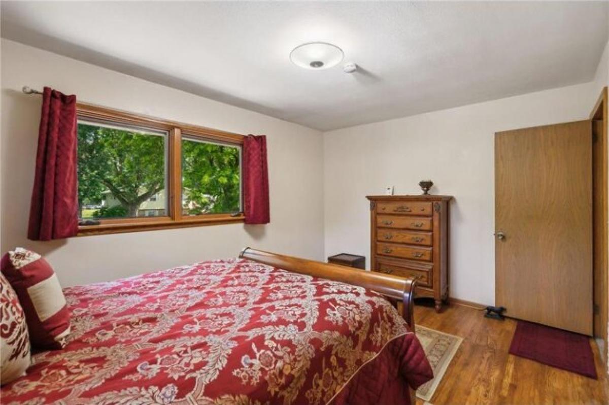 Picture of Home For Sale in Bloomington, Minnesota, United States