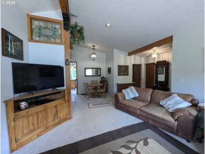 Home For Sale in Weston, Oregon