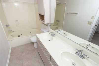 Home For Sale in Pensacola, Florida