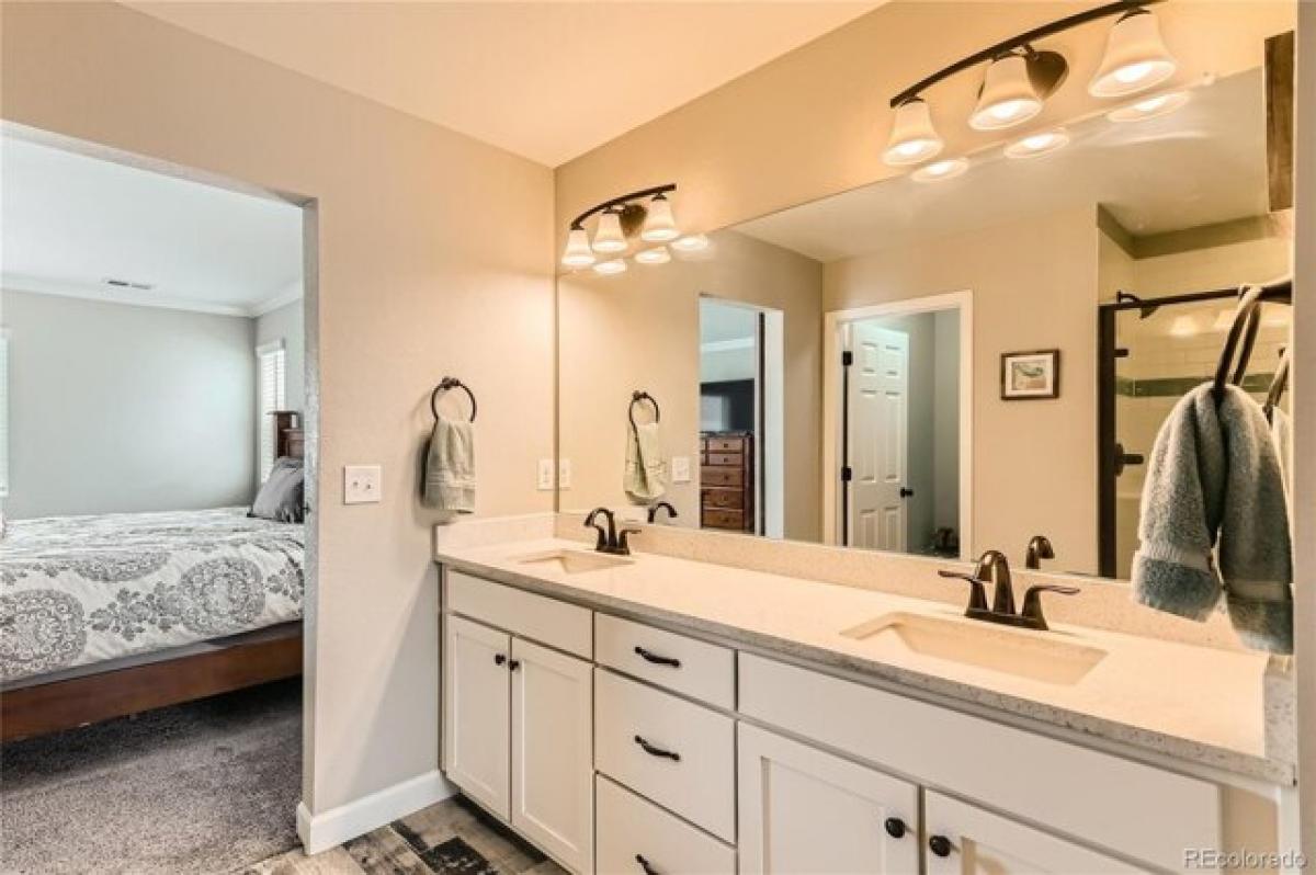 Picture of Home For Sale in Castle Rock, Colorado, United States