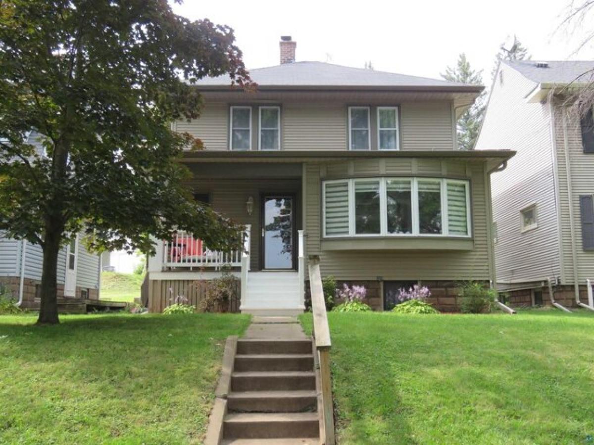 Picture of Home For Sale in Duluth, Minnesota, United States