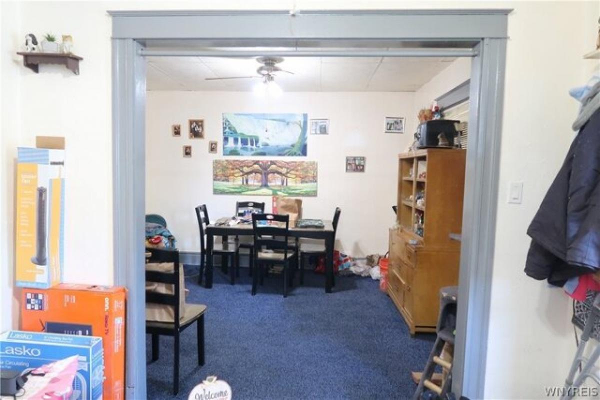 Picture of Home For Sale in Niagara Falls, New York, United States