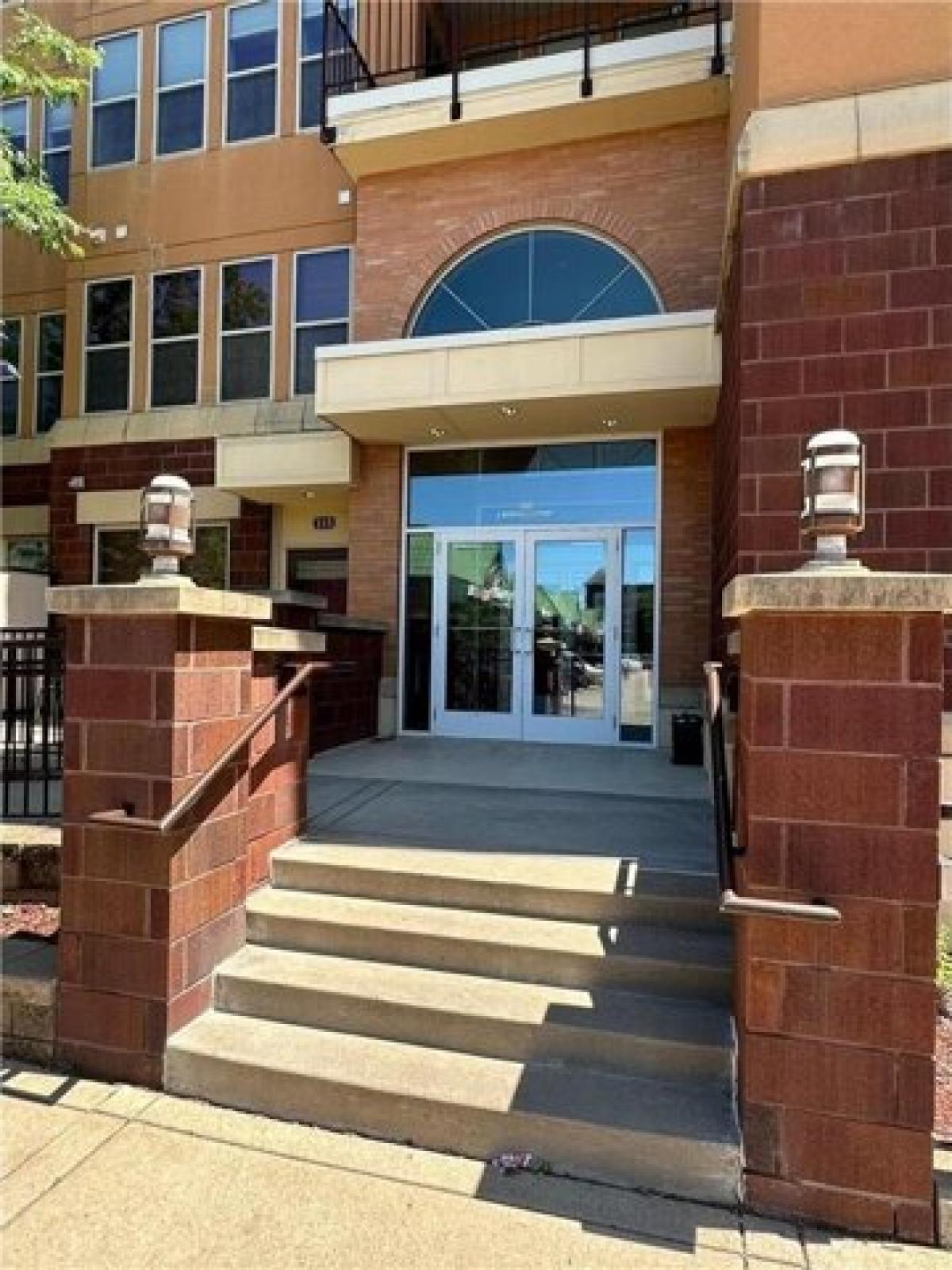 Picture of Home For Sale in Burnsville, Minnesota, United States