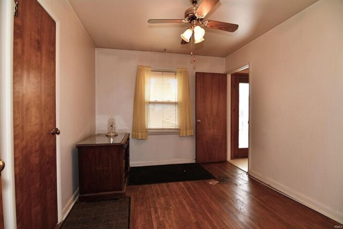 Picture of Home For Sale in Evansville, Indiana, United States