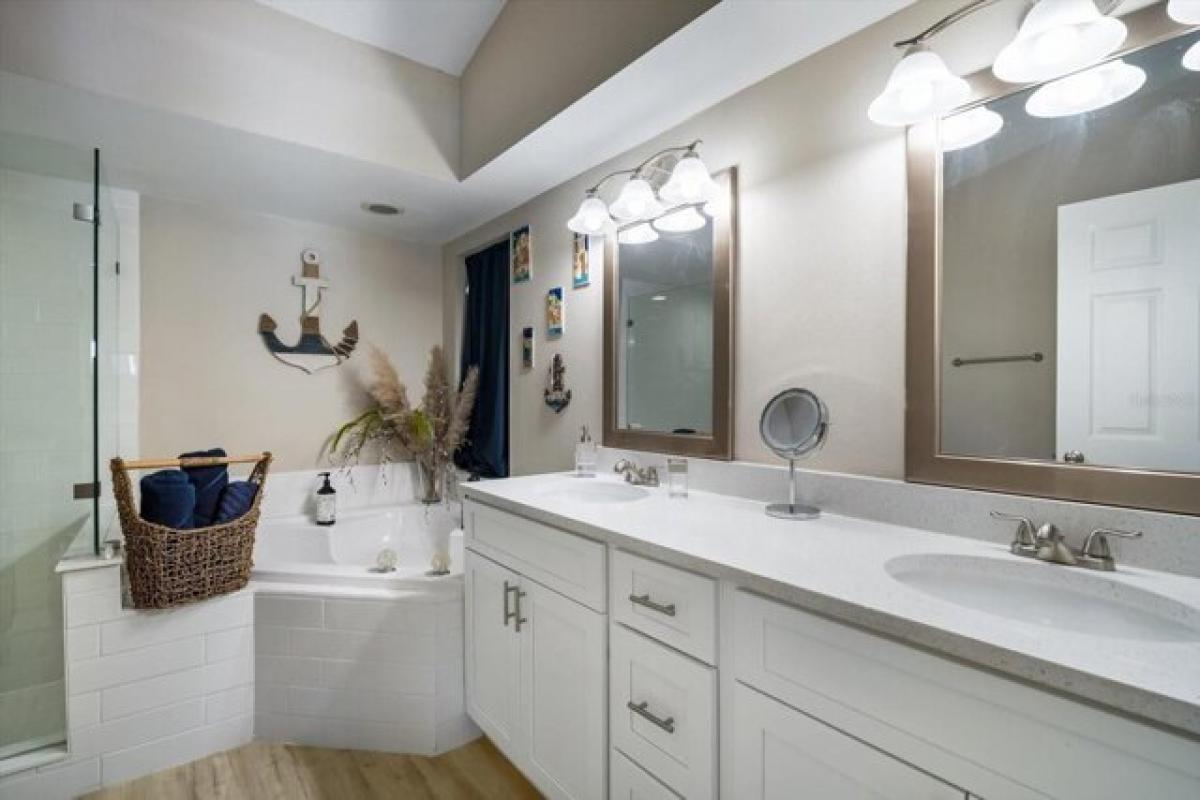 Picture of Home For Sale in Valrico, Florida, United States