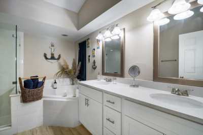 Home For Sale in Valrico, Florida